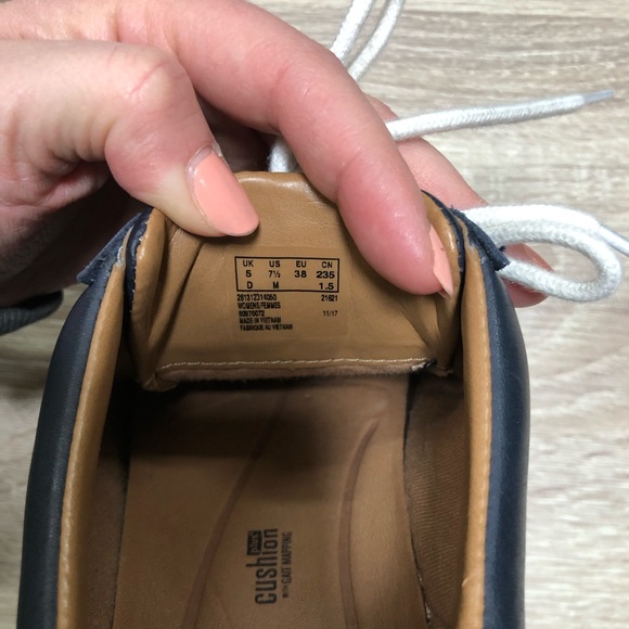 Navy Unstructured Clark’s Shoes - Picture 7 of 7